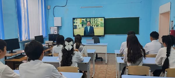 1-11 сынып оқушыларының оқу жылының аяқталуына байланысты &quot;Білімім Отаныма! &quot; республикалық сынып сағаты өтті.. 